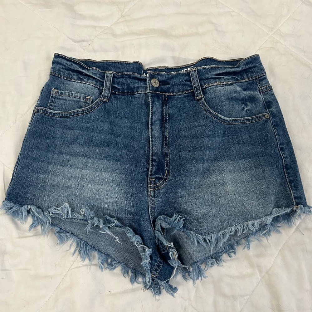 Short short blue Jean shorts from kohls 💗💗 worn once!